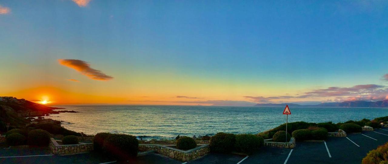 Sage At Whale Cove - Sea Facing Apartment 德克尔德斯 外观 照片